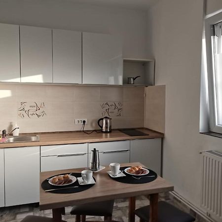 Carla'S Place Ap1 Oradea Eksteriør billede