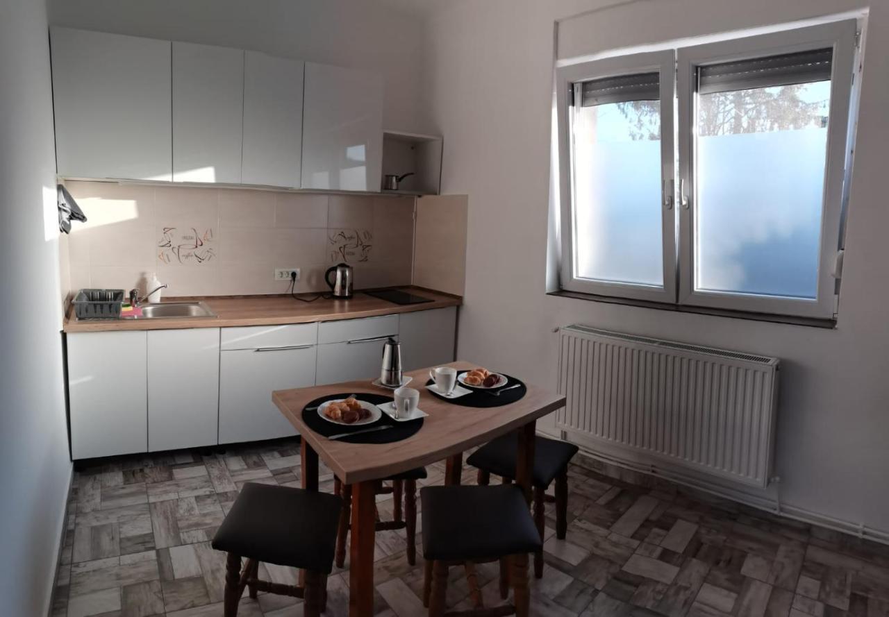 Carla'S Place Ap1 Oradea Eksteriør billede